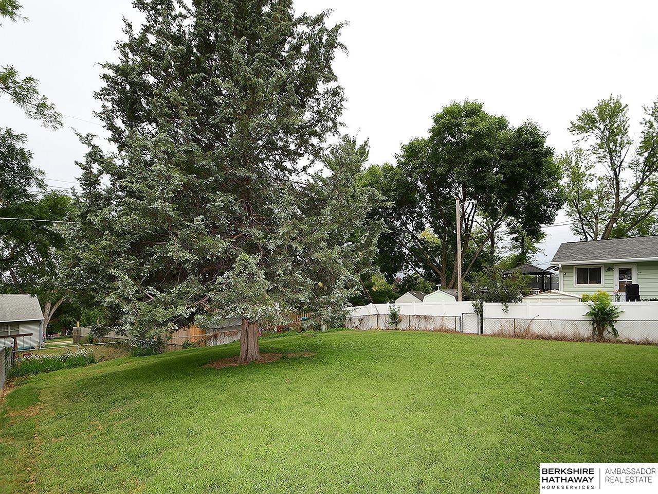 Bellevue, Nebraska 68005, United States, 3 Bedrooms Bedrooms, ,2 BathroomsBathrooms,Residential,Active,198258