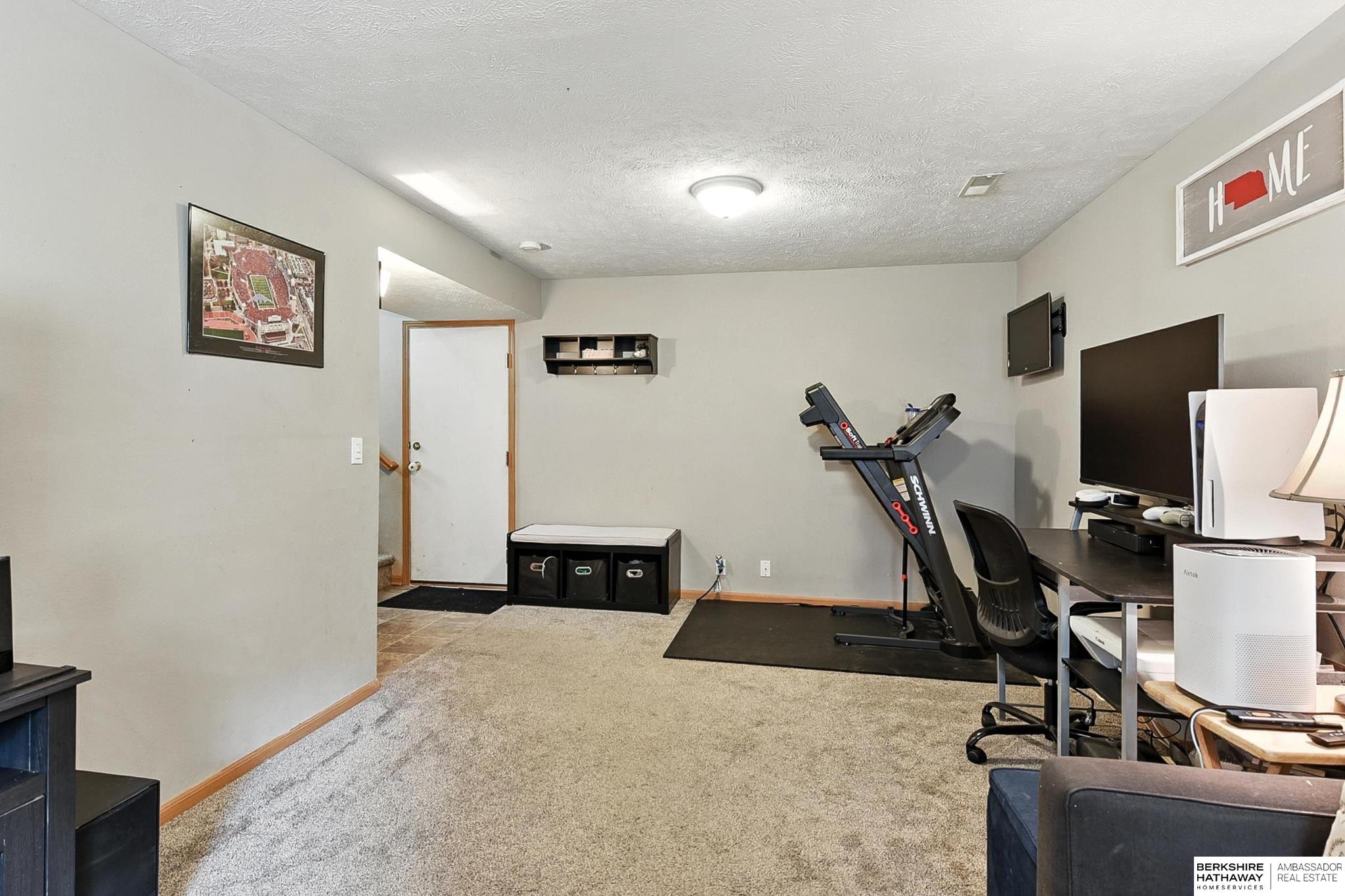 Omaha, Nebraska 68164, United States, 3 Bedrooms Bedrooms, ,2 BathroomsBathrooms,Residential,Active,176994