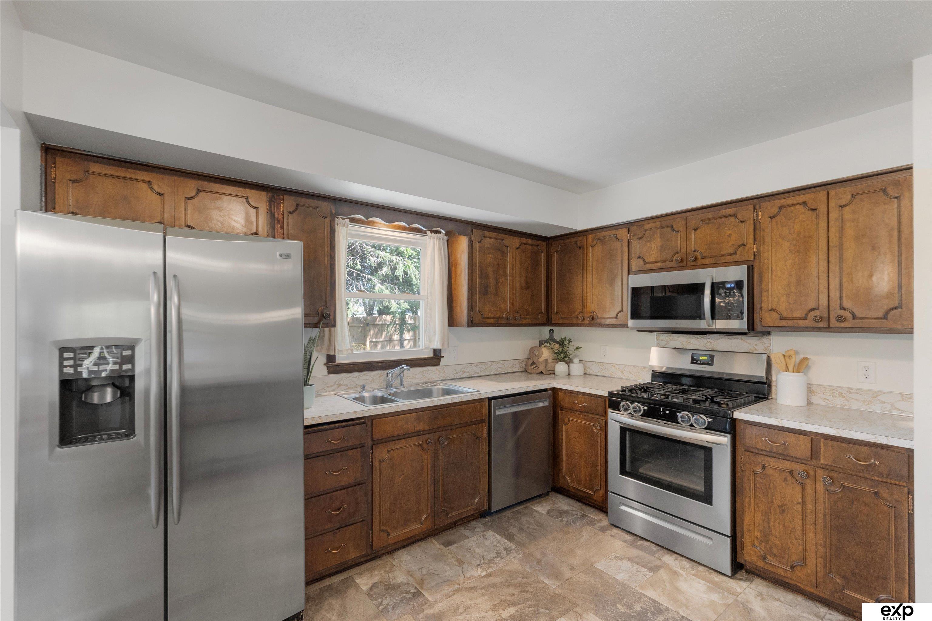 Omaha, Nebraska 68127, United States, 3 Bedrooms Bedrooms, ,2 BathroomsBathrooms,Residential,Active,196383