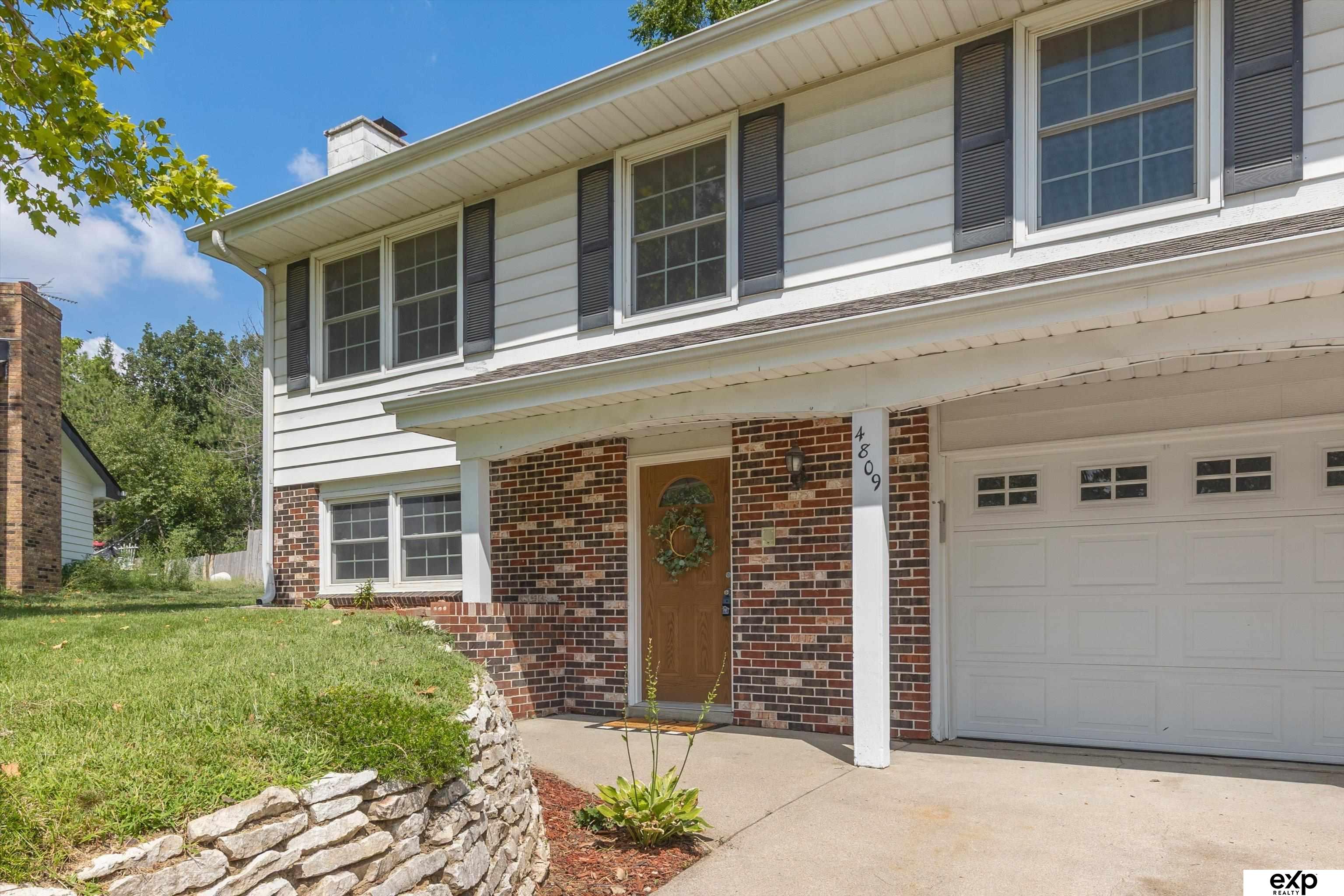 Omaha, Nebraska 68127, United States, 3 Bedrooms Bedrooms, ,2 BathroomsBathrooms,Residential,Active,196383