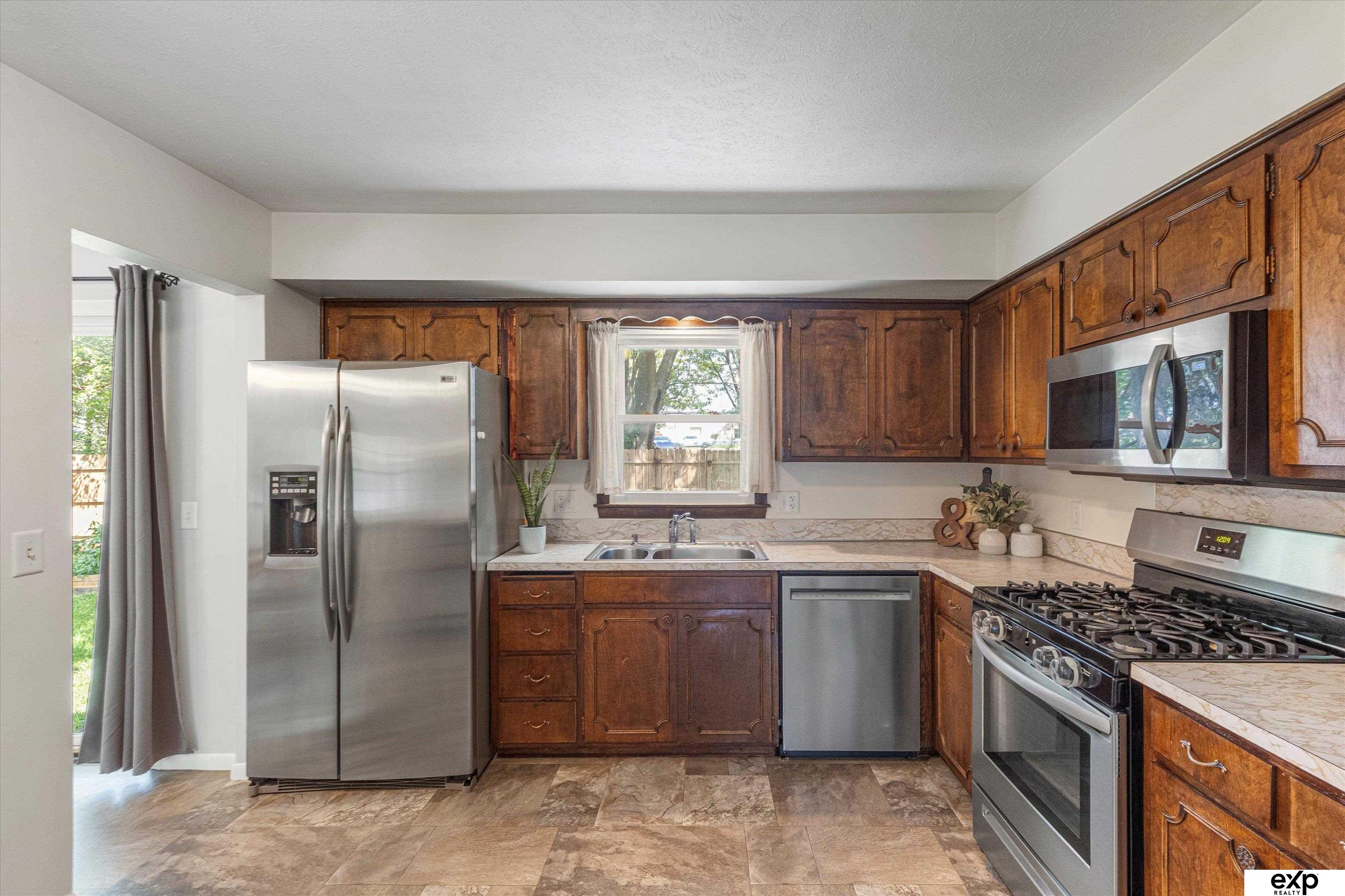 Omaha, Nebraska 68127, United States, 3 Bedrooms Bedrooms, ,2 BathroomsBathrooms,Residential,Active,196383