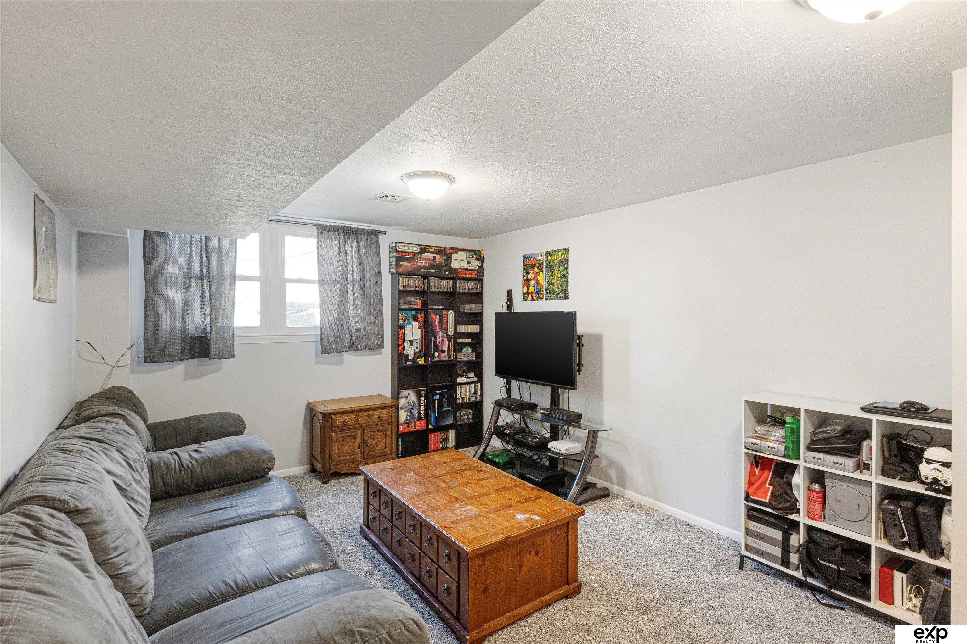 Omaha, Nebraska 68127, United States, 3 Bedrooms Bedrooms, ,2 BathroomsBathrooms,Residential,Active,196383