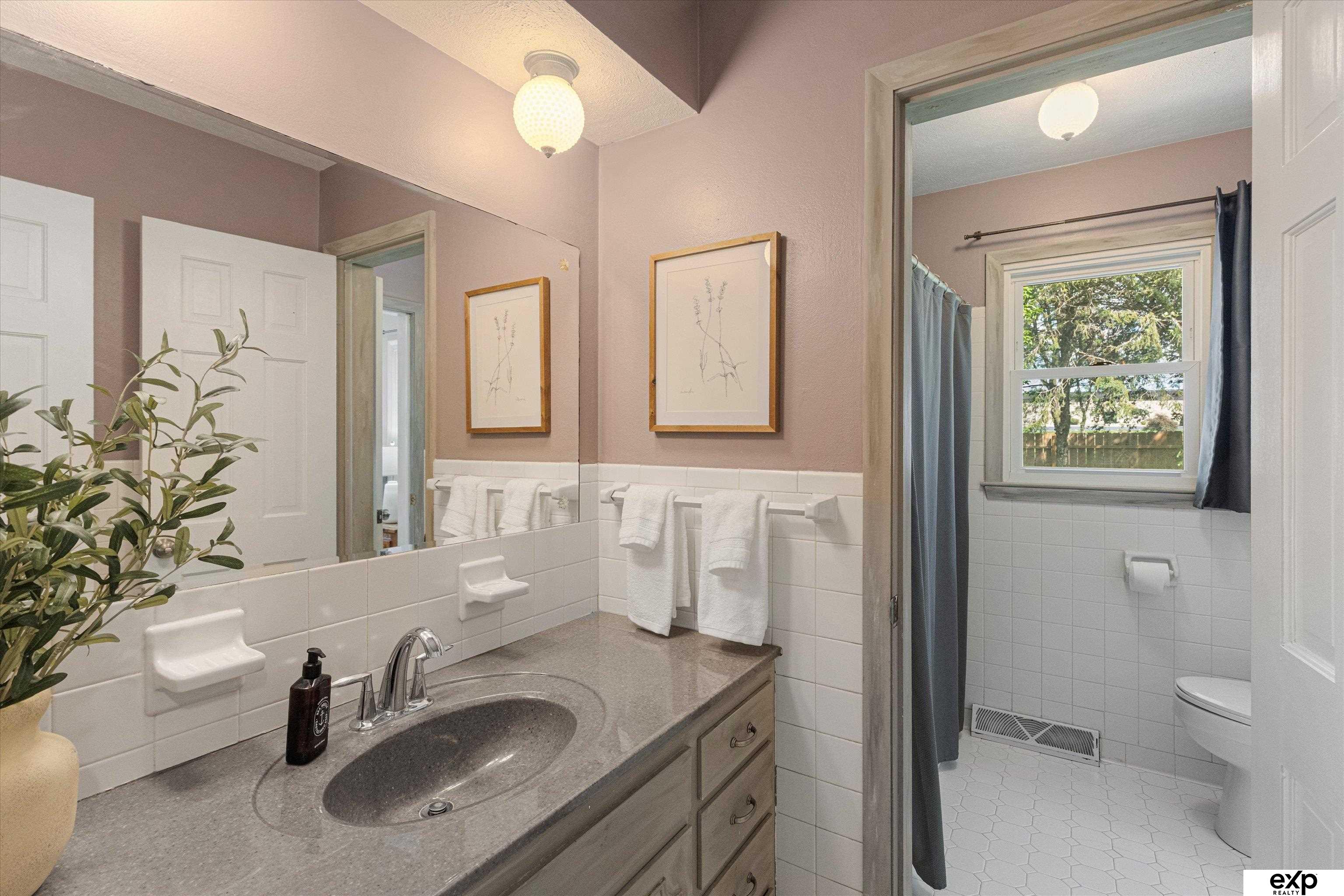 Omaha, Nebraska 68127, United States, 3 Bedrooms Bedrooms, ,2 BathroomsBathrooms,Residential,Active,196383