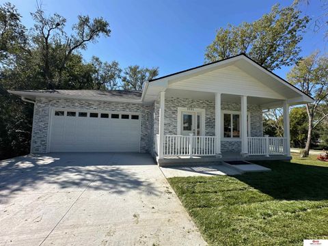 Photo of 3331 Trolley Lane, Lincoln, NE 68506 (MLS # 22527978)