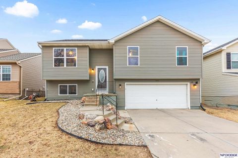 Photo of 8006 N 145th Street, Bennington, NE 68007 (MLS # 22603384)