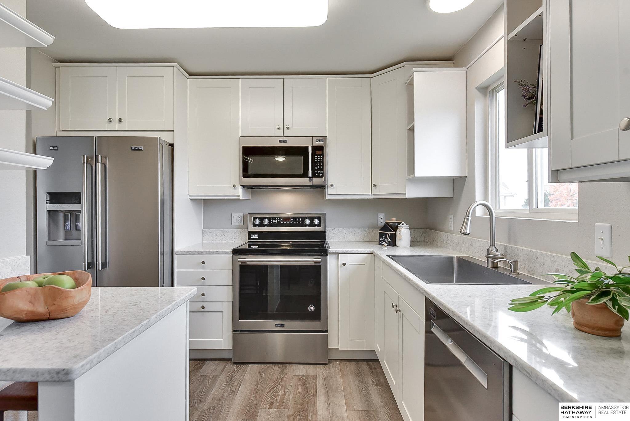 Omaha, Nebraska 68122, United States, 3 Bedrooms Bedrooms, ,2 BathroomsBathrooms,Residential,Active,254644