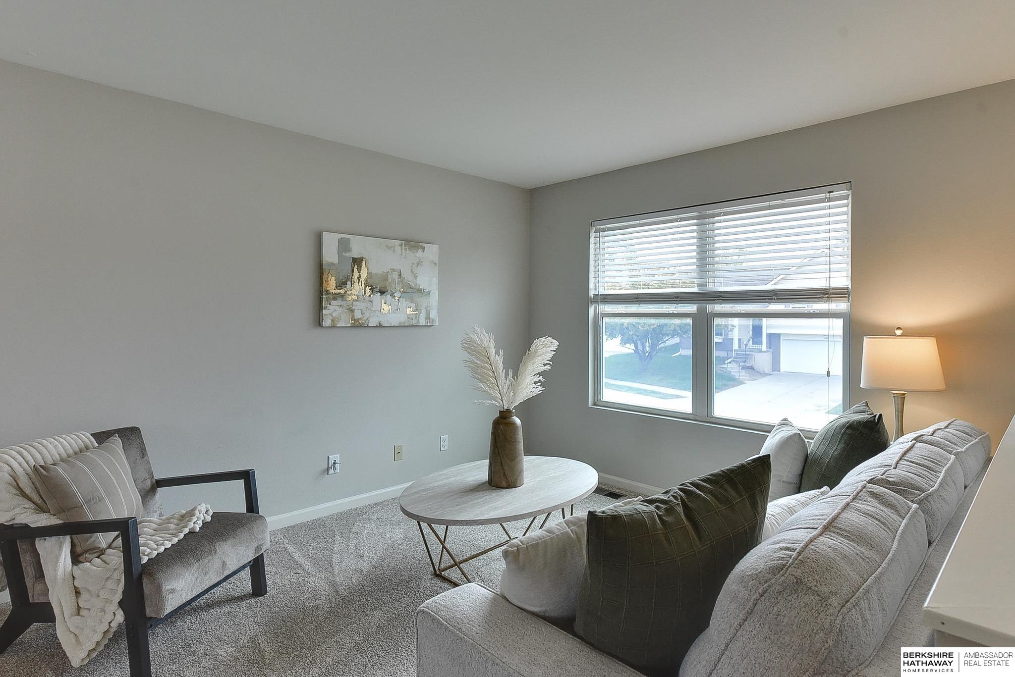 Omaha, Nebraska 68122, United States, 3 Bedrooms Bedrooms, ,2 BathroomsBathrooms,Residential,Active,254644