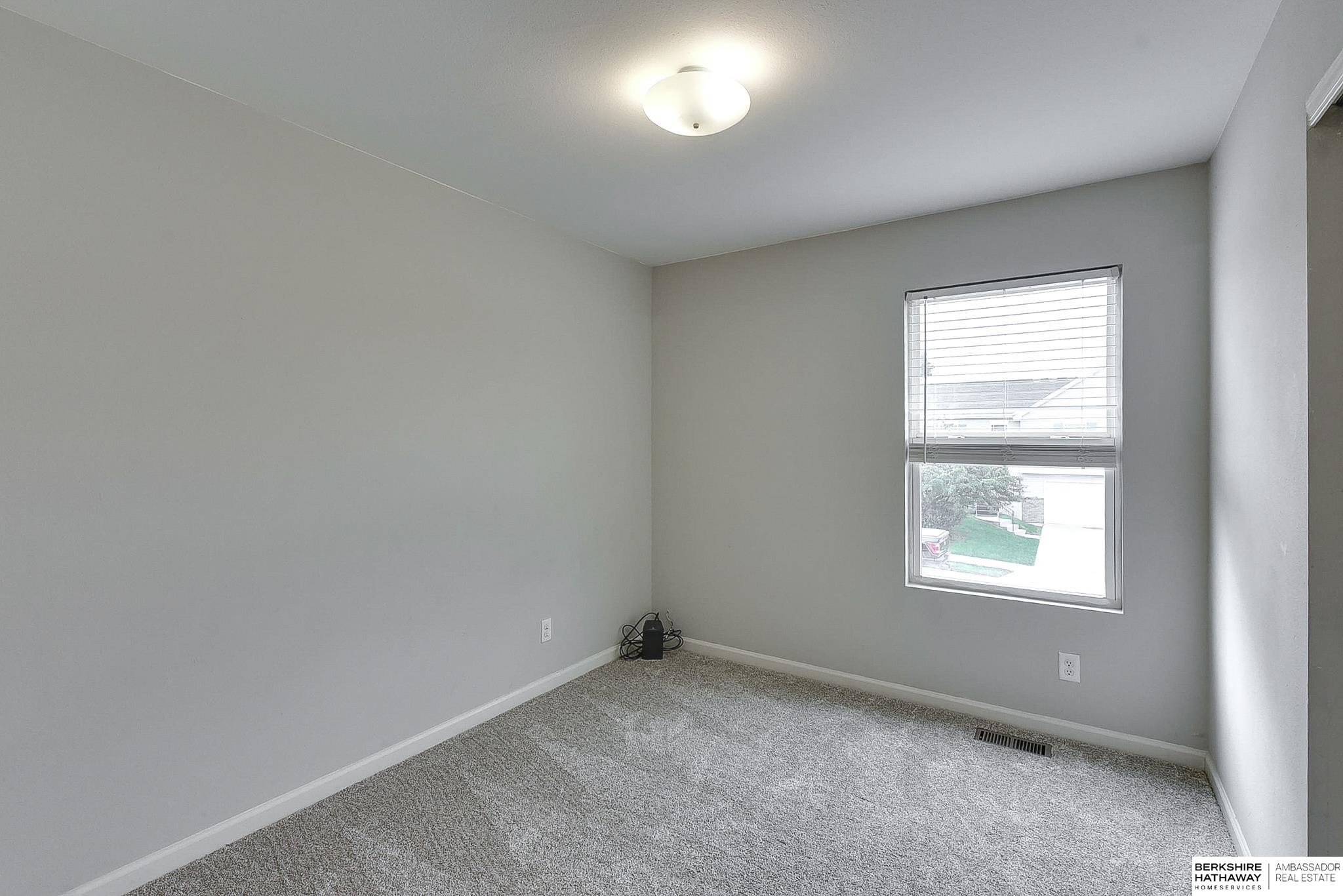 Omaha, Nebraska 68122, United States, 3 Bedrooms Bedrooms, ,2 BathroomsBathrooms,Residential,Active,254644