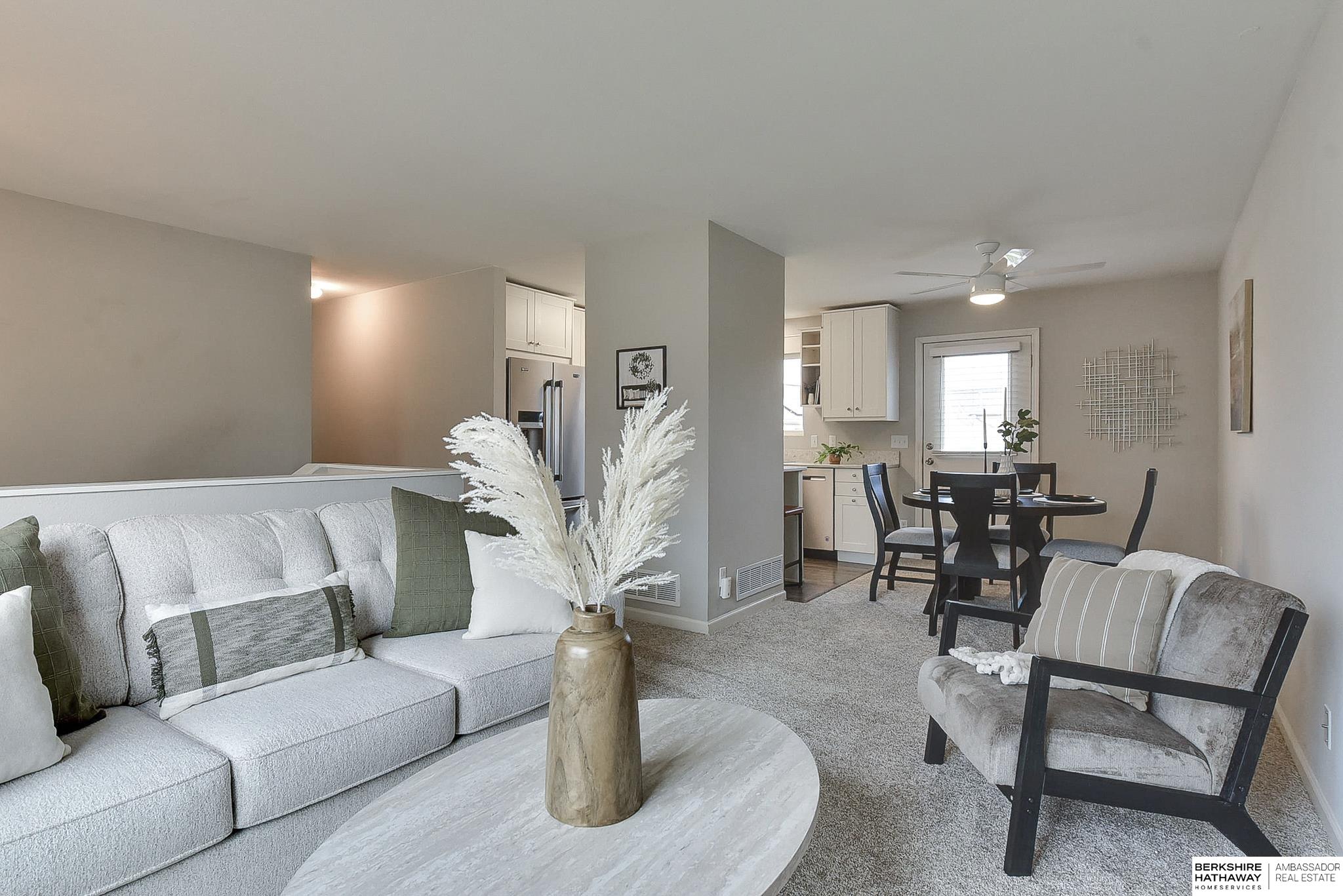 Omaha, Nebraska 68122, United States, 3 Bedrooms Bedrooms, ,2 BathroomsBathrooms,Residential,Active,254644