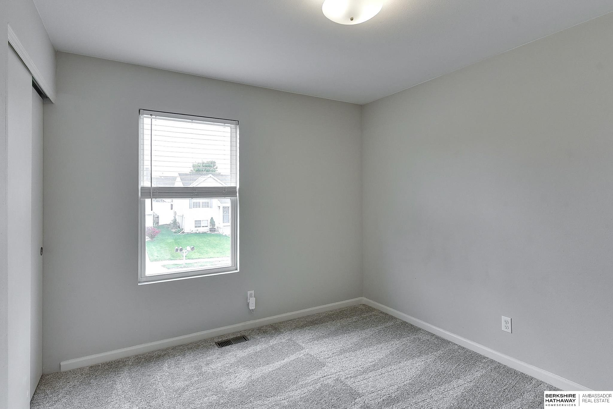 Omaha, Nebraska 68122, United States, 3 Bedrooms Bedrooms, ,2 BathroomsBathrooms,Residential,Active,254644