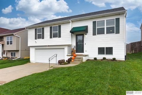 Photo of 8944 Quest Street, Omaha, NE 68122 (MLS # 22534764)