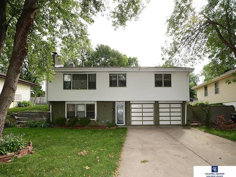 Photo of 1817 N 78Th Street, Omaha, NE 68114 (MLS # 22525633)