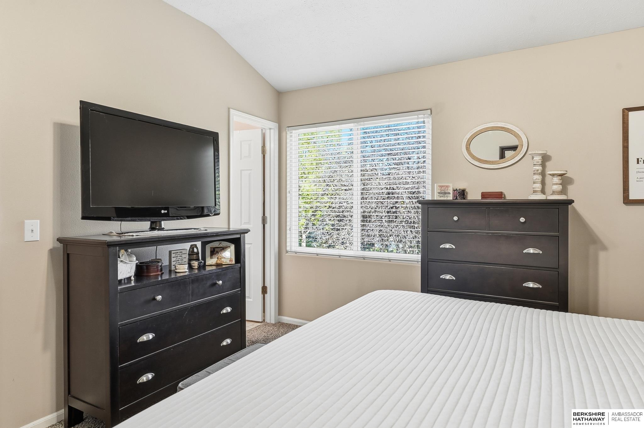 Omaha, Nebraska 68116, United States, 2 Bedrooms Bedrooms, ,2 BathroomsBathrooms,Residential,Active,242256