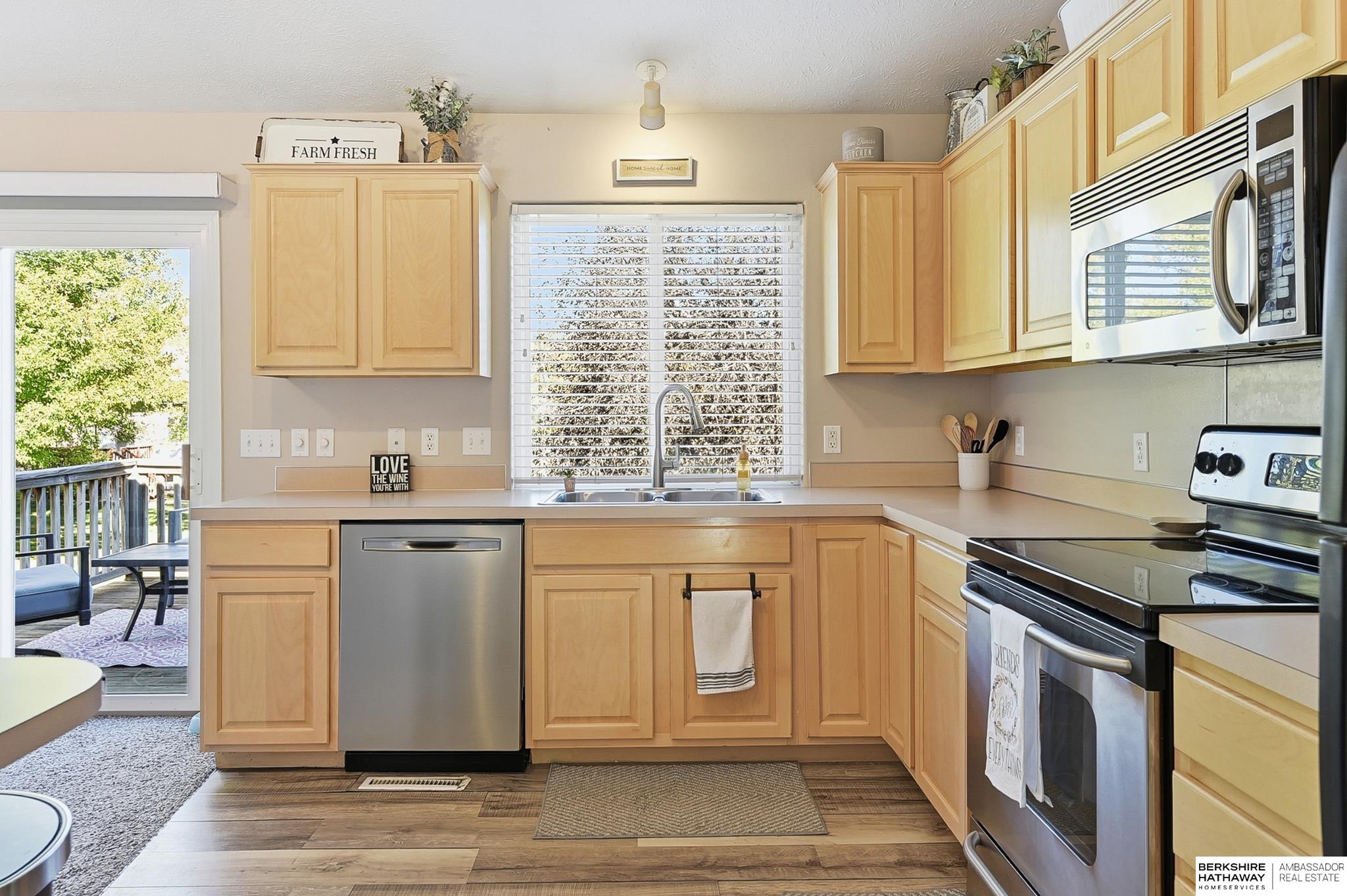 Omaha, Nebraska 68116, United States, 2 Bedrooms Bedrooms, ,2 BathroomsBathrooms,Residential,Active,242256