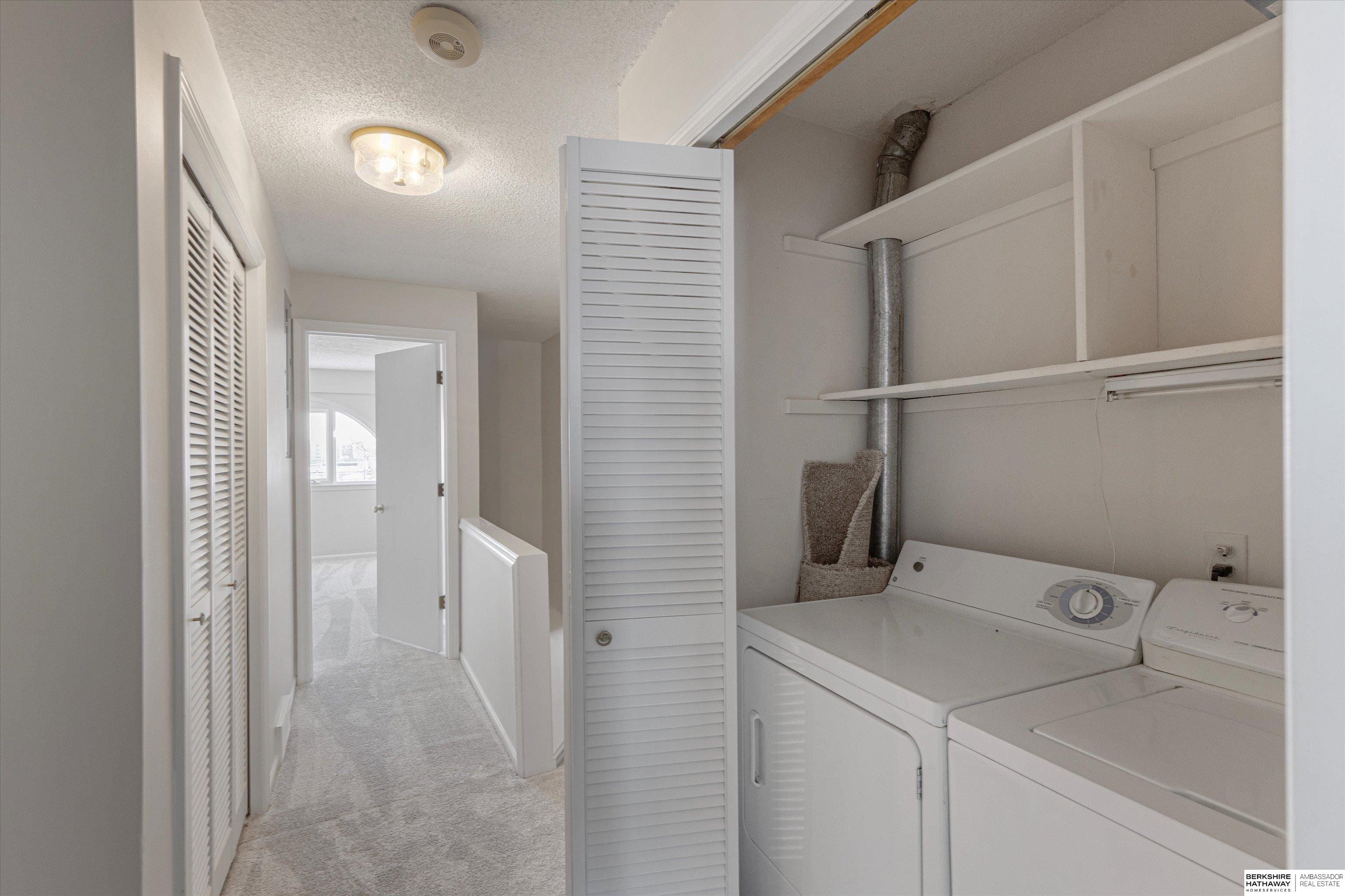 Omaha, Nebraska 68131, United States, 2 Bedrooms Bedrooms, ,2 BathroomsBathrooms,Residential,Active,251512