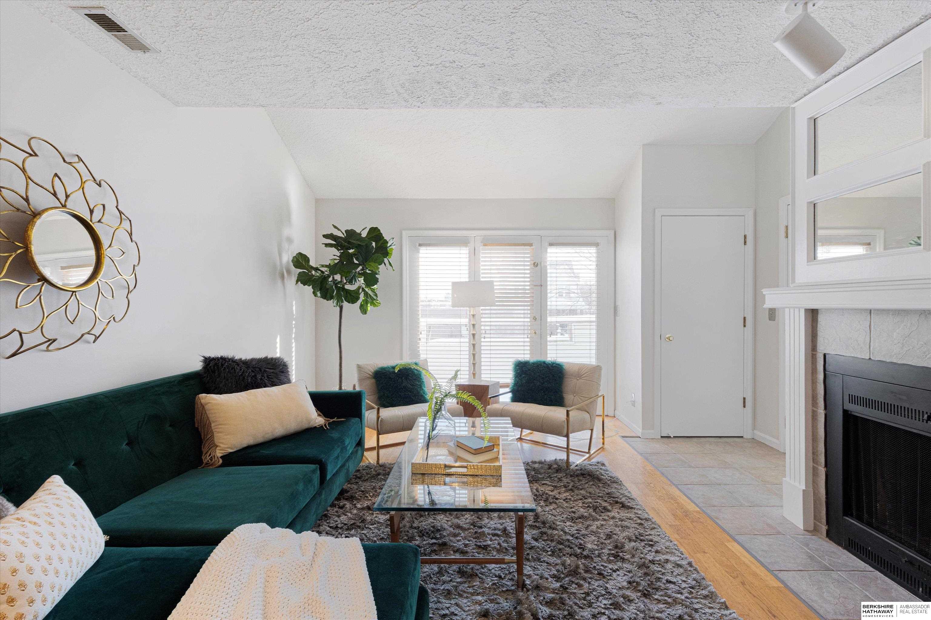 Omaha, Nebraska 68131, United States, 2 Bedrooms Bedrooms, ,2 BathroomsBathrooms,Residential,Active,251512