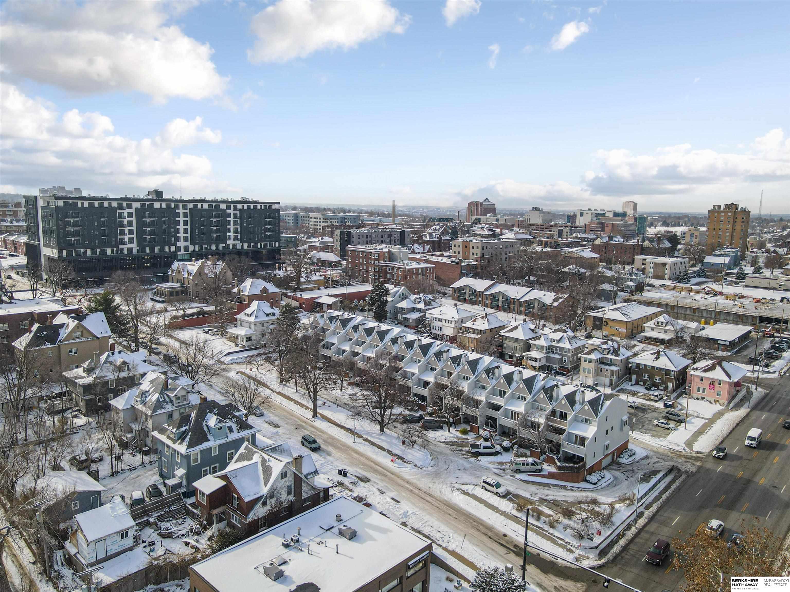 Omaha, Nebraska 68131, United States, 2 Bedrooms Bedrooms, ,2 BathroomsBathrooms,Residential,Active,251512