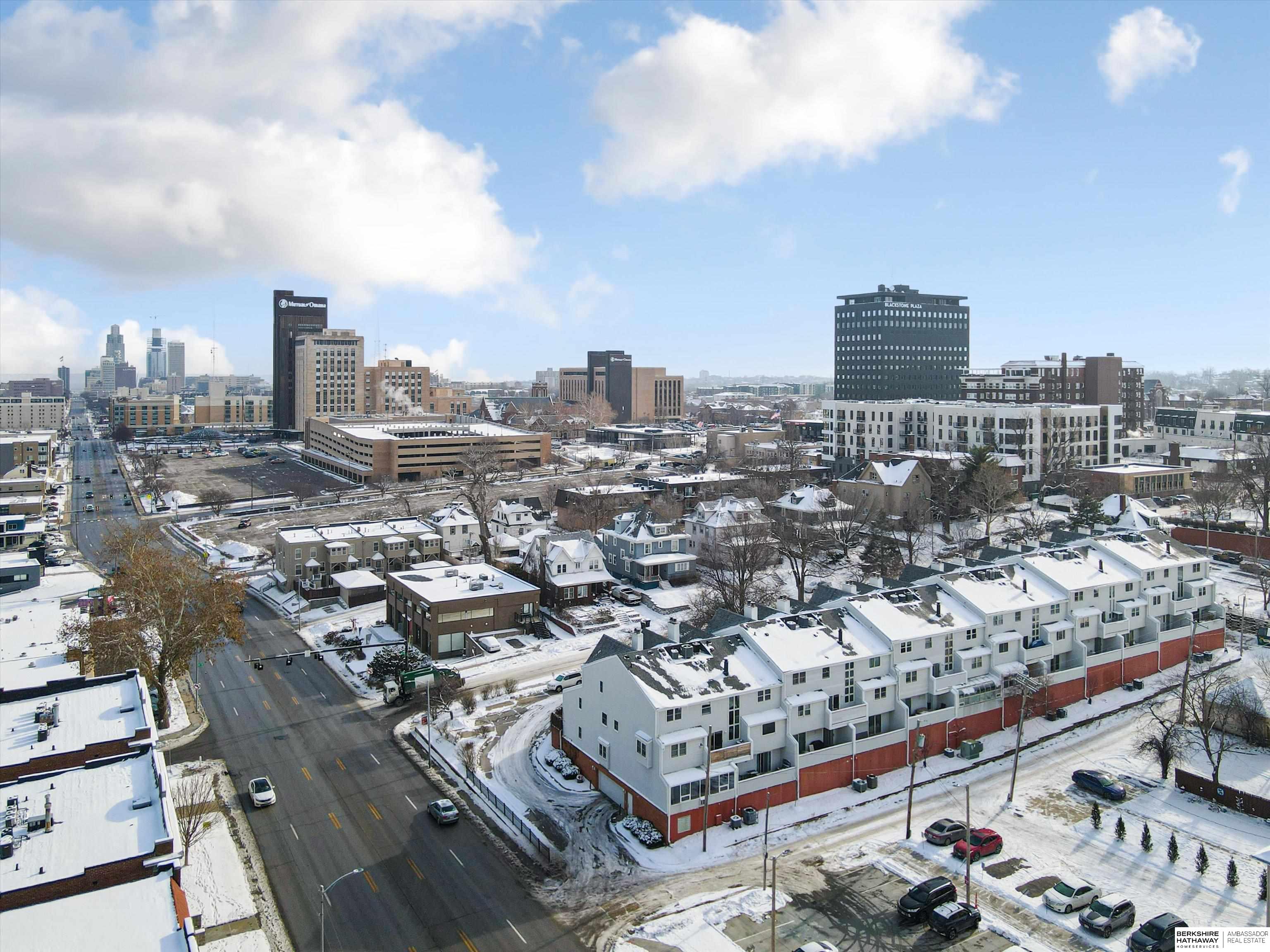 Omaha, Nebraska 68131, United States, 2 Bedrooms Bedrooms, ,2 BathroomsBathrooms,Residential,Active,251512