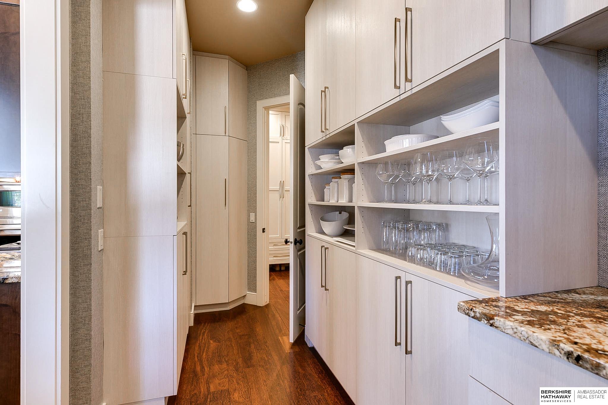 Omaha, Nebraska 68130, United States, 6 Bedrooms Bedrooms, ,5 BathroomsBathrooms,Residential,Active,146267