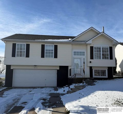 Photo of 16733 Patrick Avenue, Omaha, NE 68116 (MLS # 22534604)