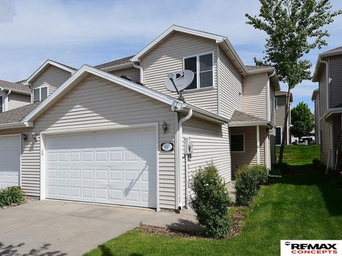 Photo of 3612 McLaughlin Drive, Lincoln, NE 68516 (MLS # 22612492)