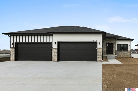 Photo of 7930 Ephraem Lane, Lincoln, NE 68516 (MLS # 22609805)