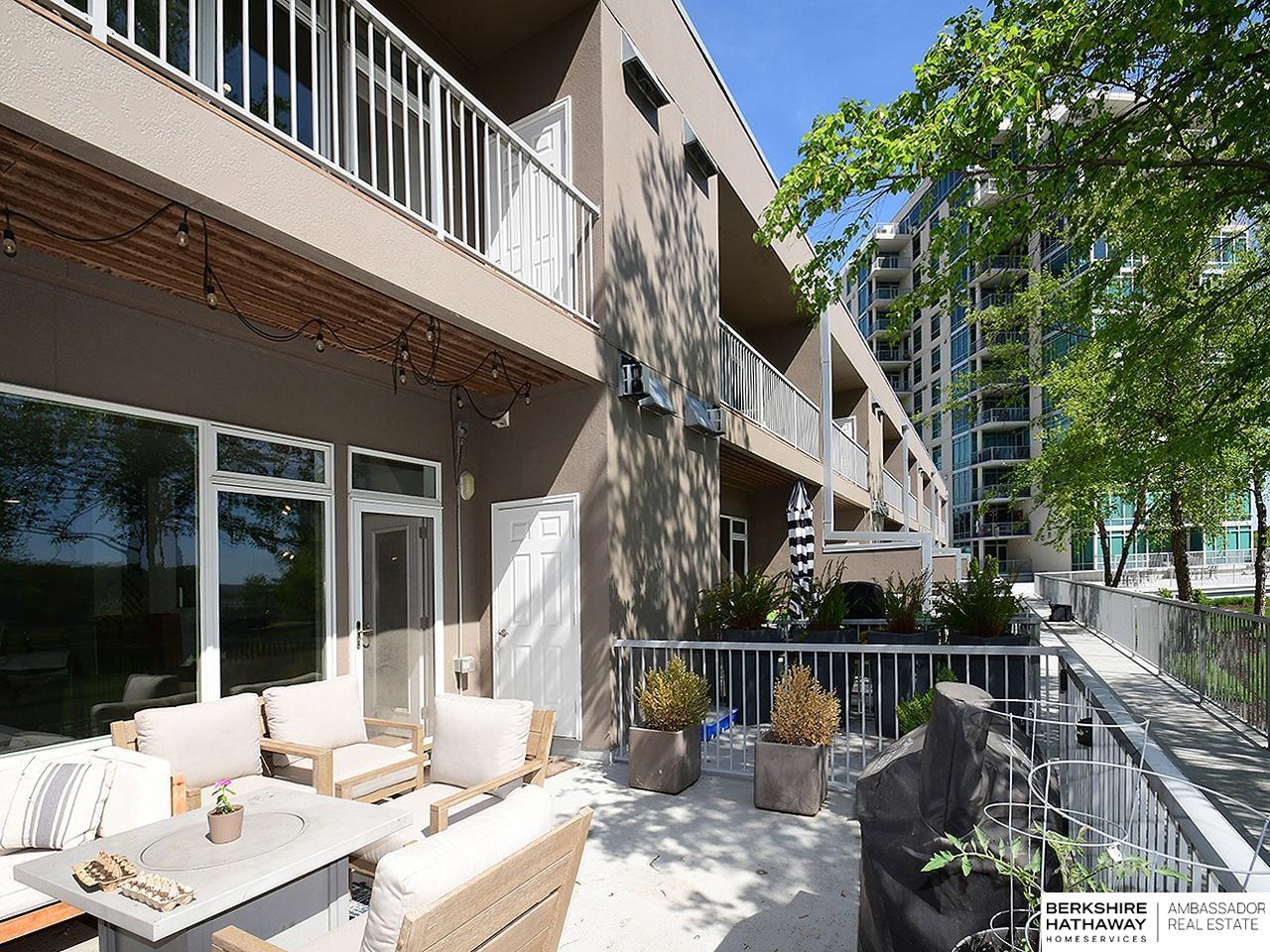 Omaha, Nebraska 68102, United States, 3 Bedrooms Bedrooms, ,2 BathroomsBathrooms,Residential,Active,181140