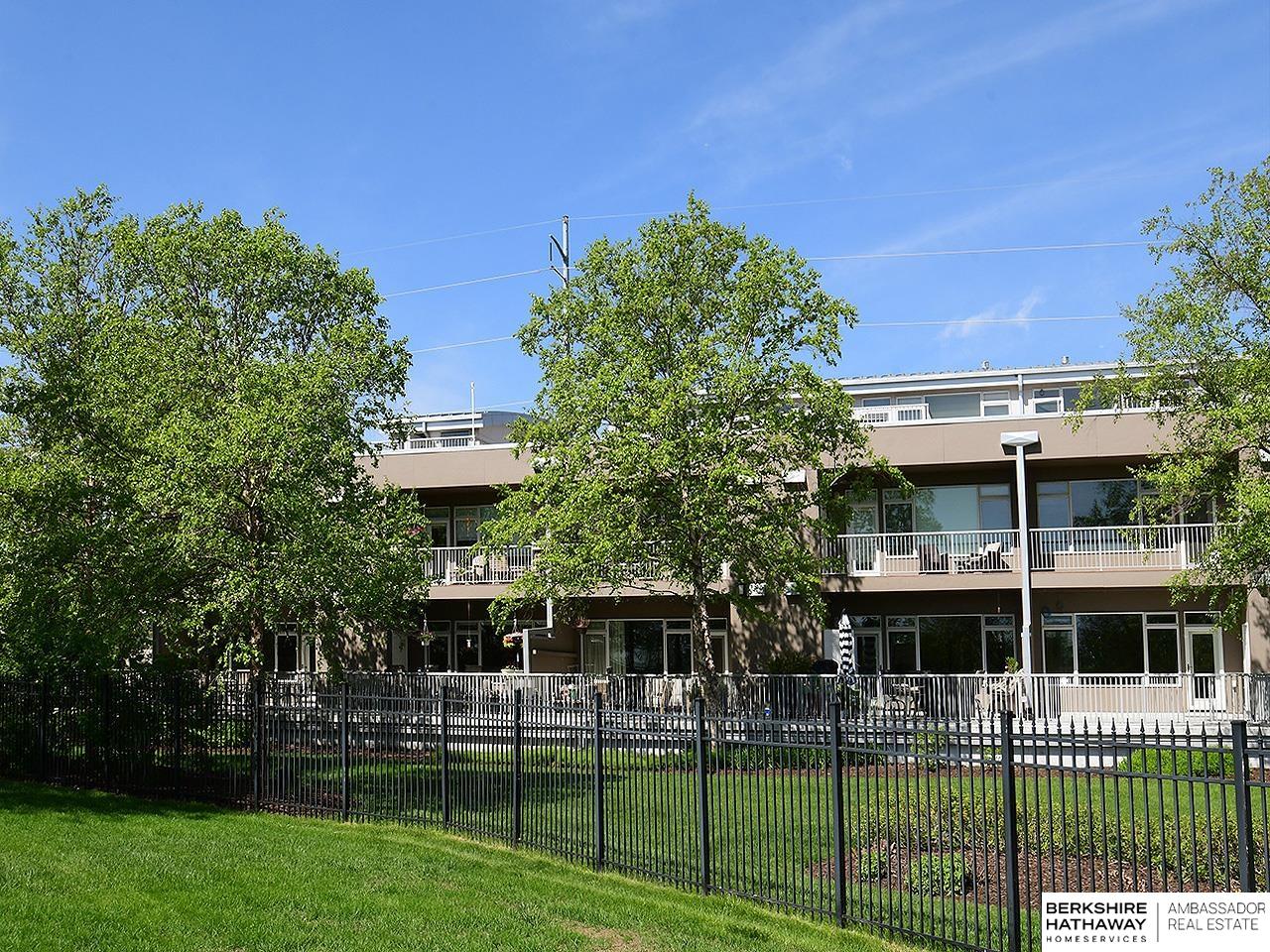 Omaha, Nebraska 68102, United States, 3 Bedrooms Bedrooms, ,2 BathroomsBathrooms,Residential,Active,181140