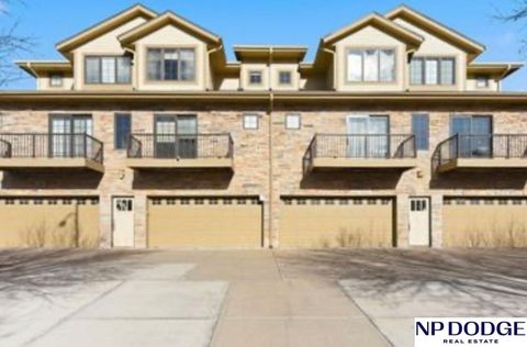 Photo of 5138 Dodge Street, Omaha, NE 68132 (MLS # 22602654)