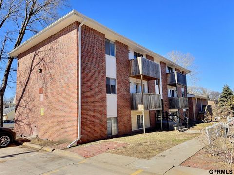 Photo of 2125 A Street, Lincoln, NE 68502 (MLS # 22605264)