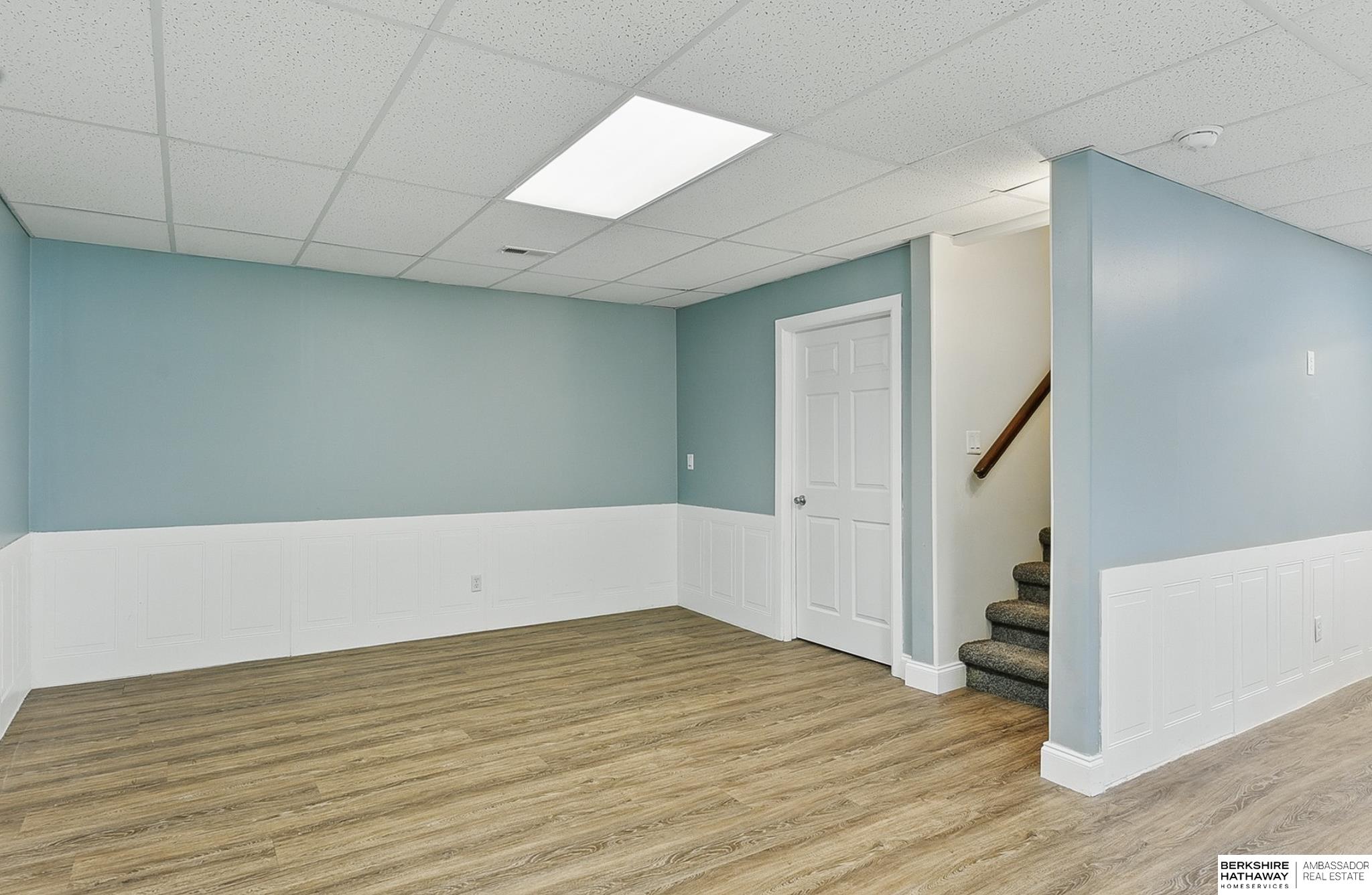 Omaha, Nebraska 68135, United States, 4 Bedrooms Bedrooms, ,3 BathroomsBathrooms,Residential,Pending,139116