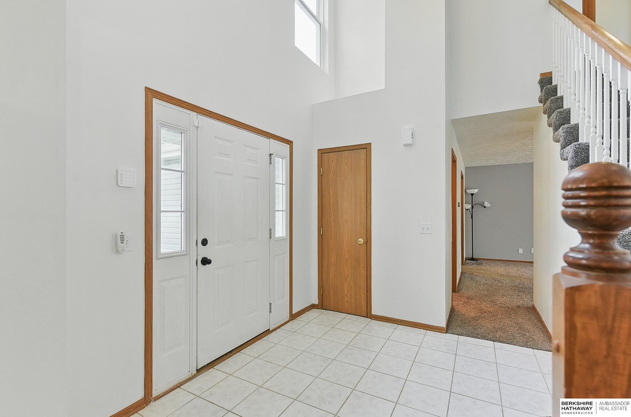 Omaha, Nebraska 68135, United States, 4 Bedrooms Bedrooms, ,3 BathroomsBathrooms,Residential,Pending,139116