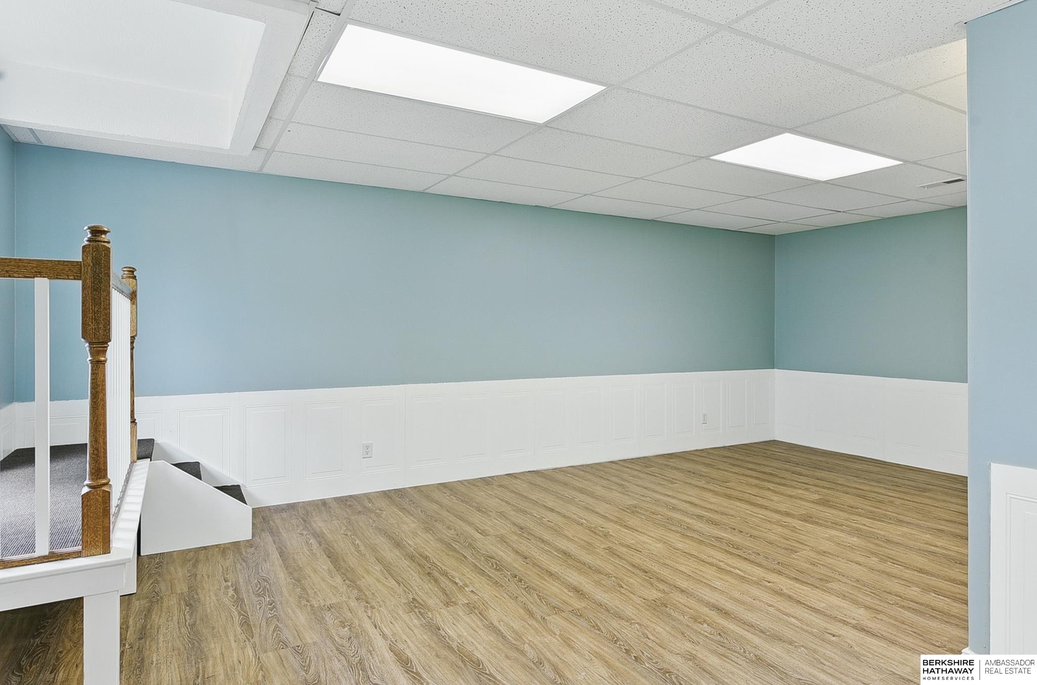 Omaha, Nebraska 68135, United States, 4 Bedrooms Bedrooms, ,3 BathroomsBathrooms,Residential,Pending,139116