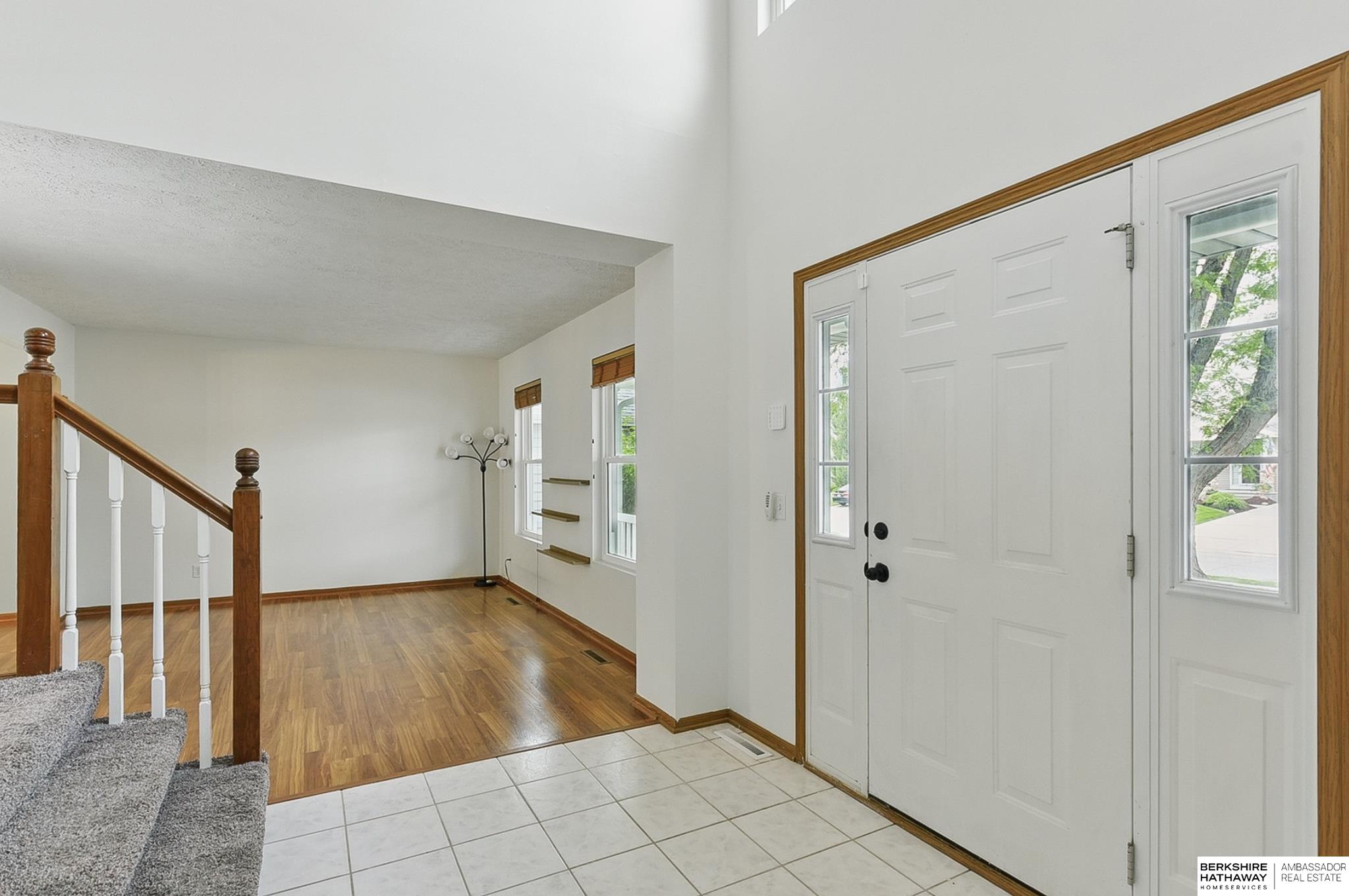 Omaha, Nebraska 68135, United States, 4 Bedrooms Bedrooms, ,3 BathroomsBathrooms,Residential,Pending,139116