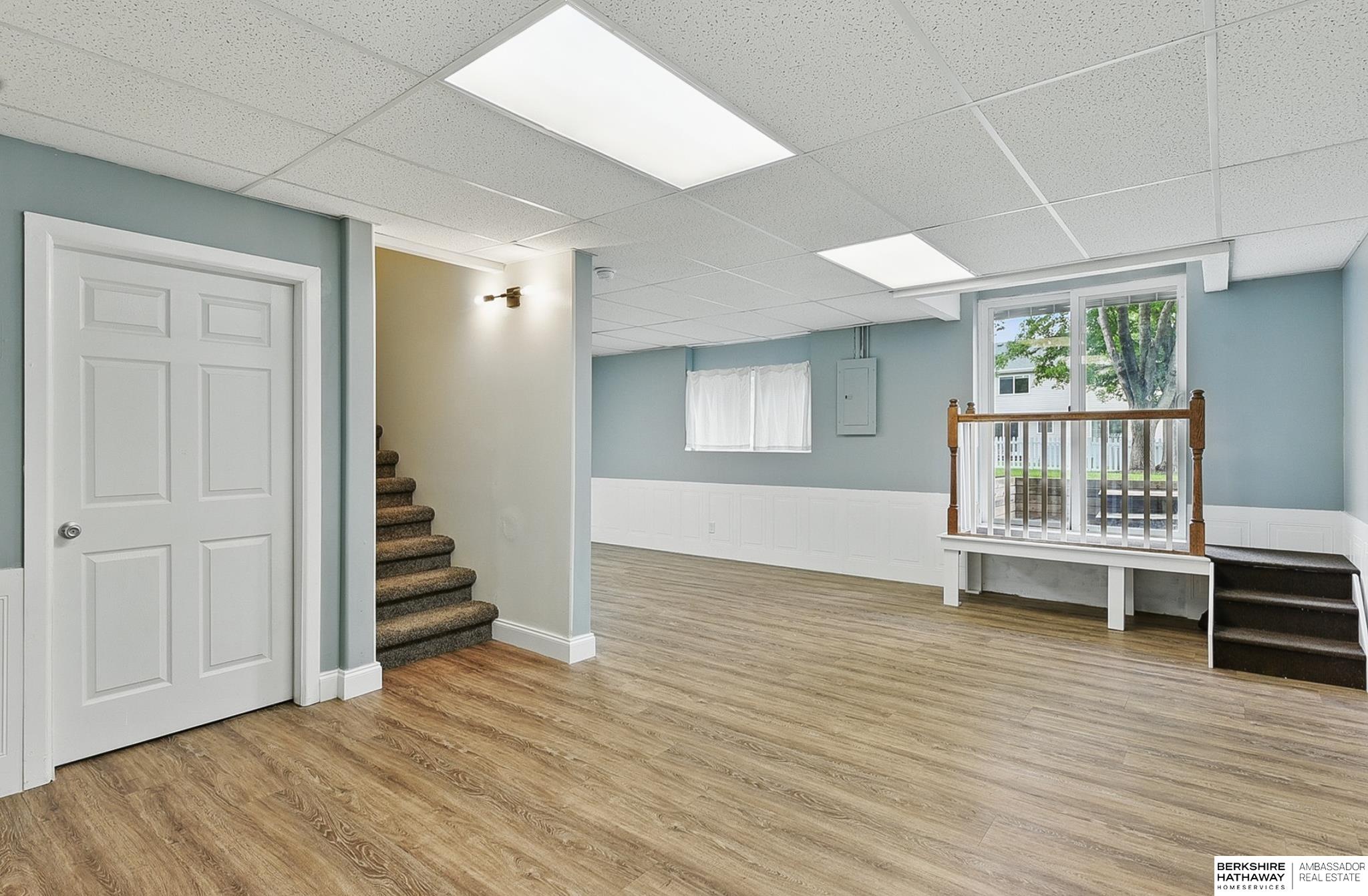 Omaha, Nebraska 68135, United States, 4 Bedrooms Bedrooms, ,3 BathroomsBathrooms,Residential,Pending,139116