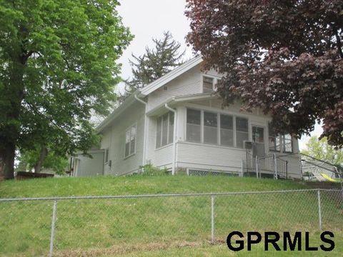 Photo of 5614 S 46th Street, Omaha, NE 68117 (MLS # 22608592)