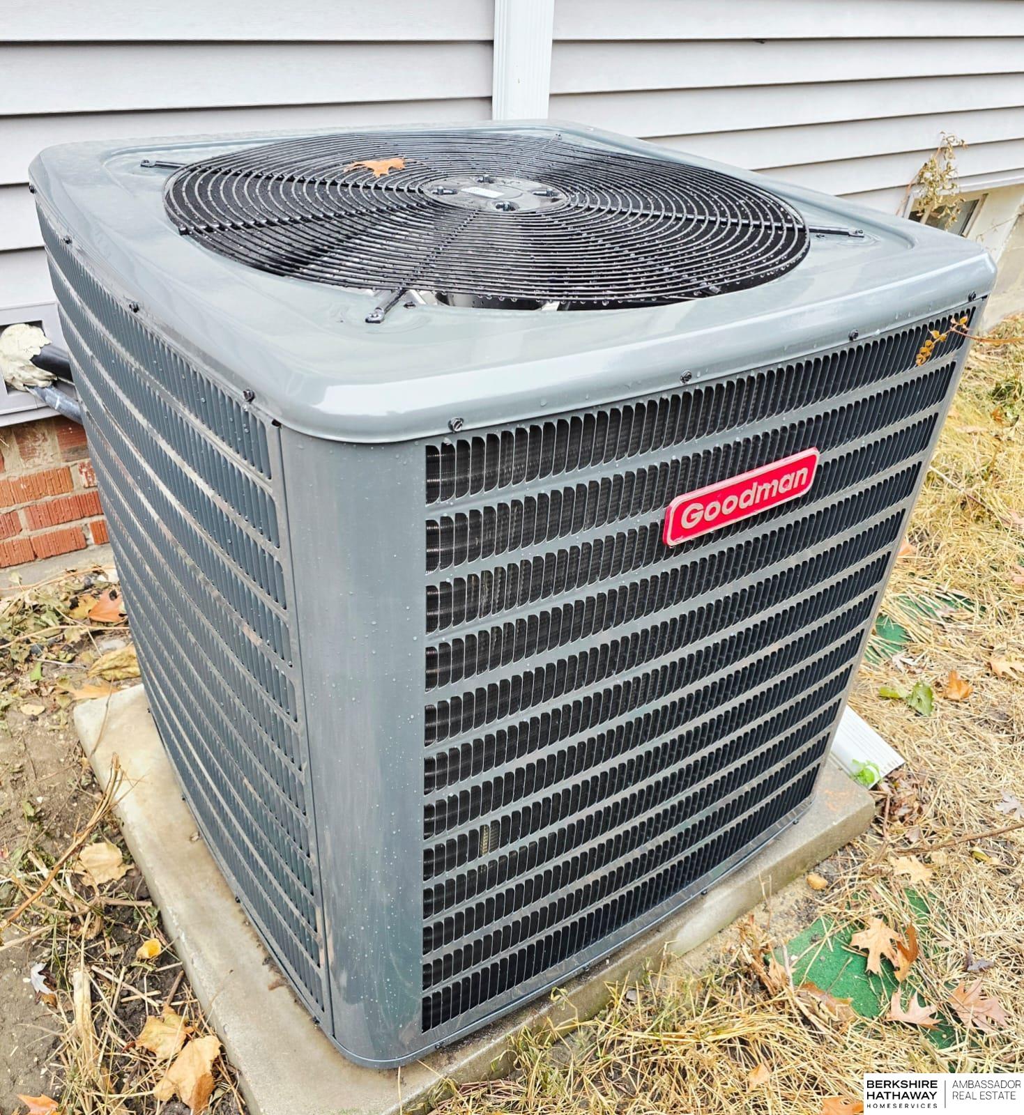 Lincoln, Nebraska 68502, United States, 5 Bedrooms Bedrooms, ,3 BathroomsBathrooms,Residential,Active,247346