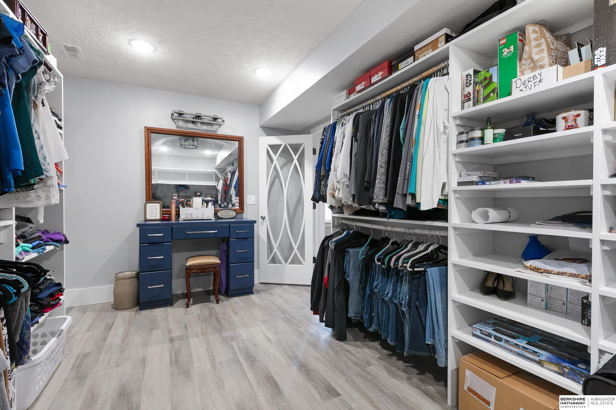 Lincoln, Nebraska 68502, United States, 5 Bedrooms Bedrooms, ,3 BathroomsBathrooms,Residential,Active,247346