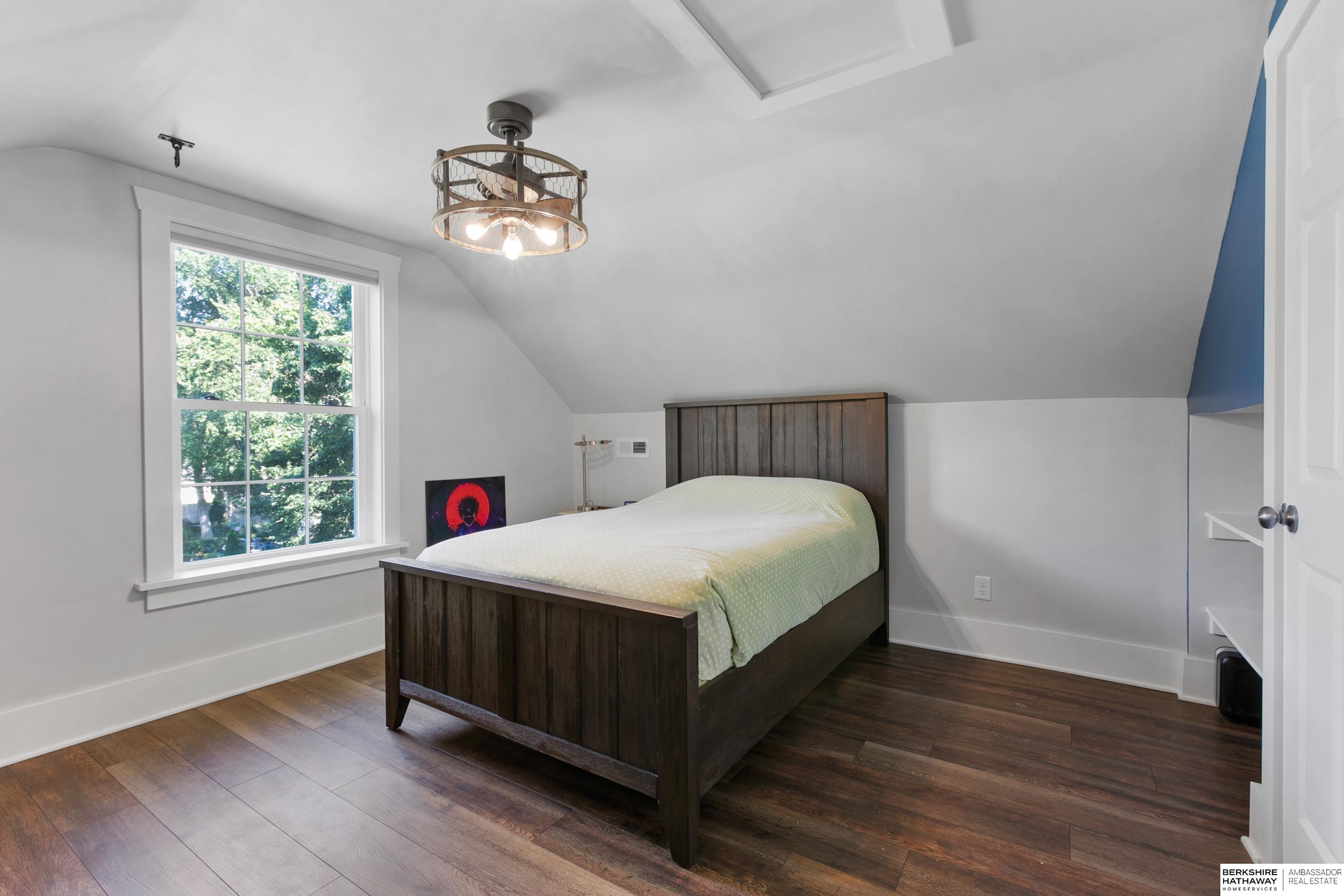 Lincoln, Nebraska 68502, United States, 5 Bedrooms Bedrooms, ,3 BathroomsBathrooms,Residential,Active,247346