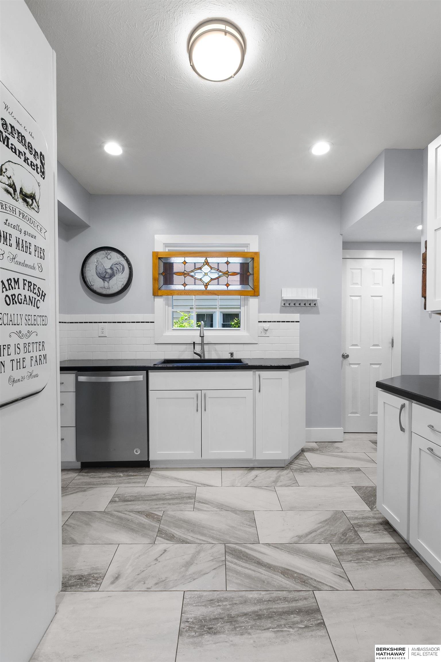 Lincoln, Nebraska 68502, United States, 5 Bedrooms Bedrooms, ,3 BathroomsBathrooms,Residential,Active,247346