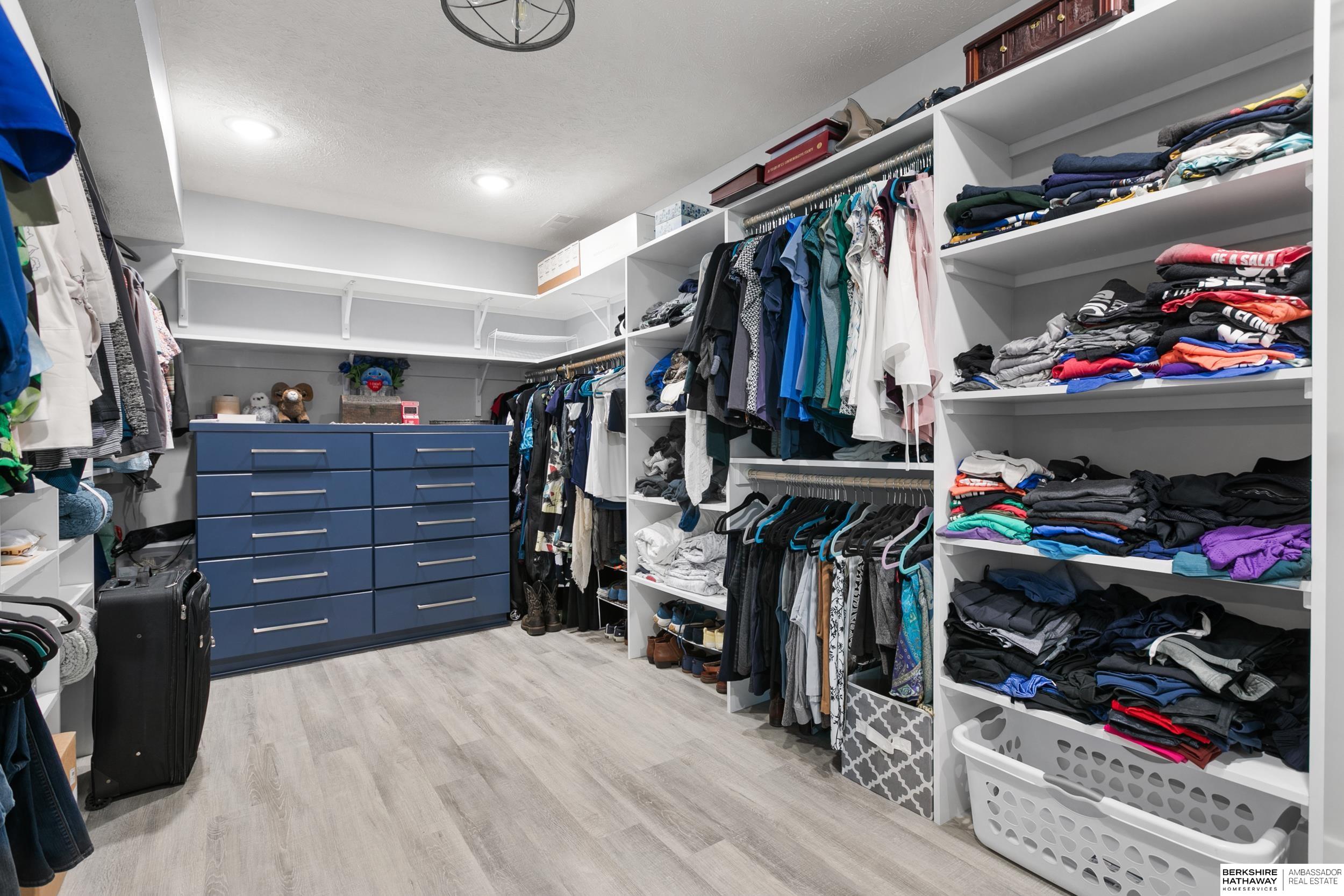 Lincoln, Nebraska 68502, United States, 5 Bedrooms Bedrooms, ,3 BathroomsBathrooms,Residential,Active,247346