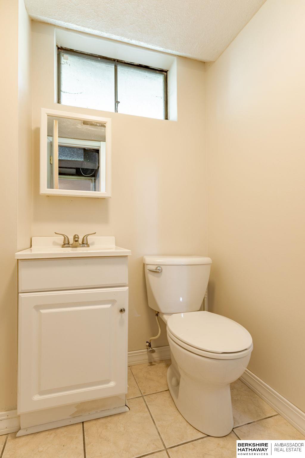 Omaha, Nebraska 68134, United States, 3 Bedrooms Bedrooms, ,2 BathroomsBathrooms,Residential,Pending,132515