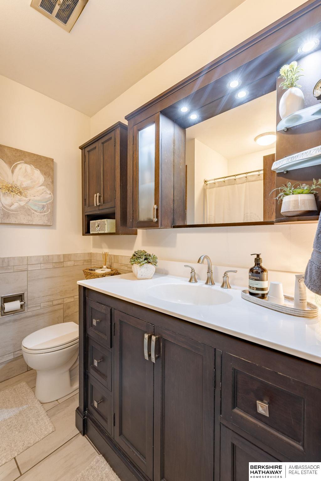 Omaha, Nebraska 68134, United States, 3 Bedrooms Bedrooms, ,2 BathroomsBathrooms,Residential,Pending,132515