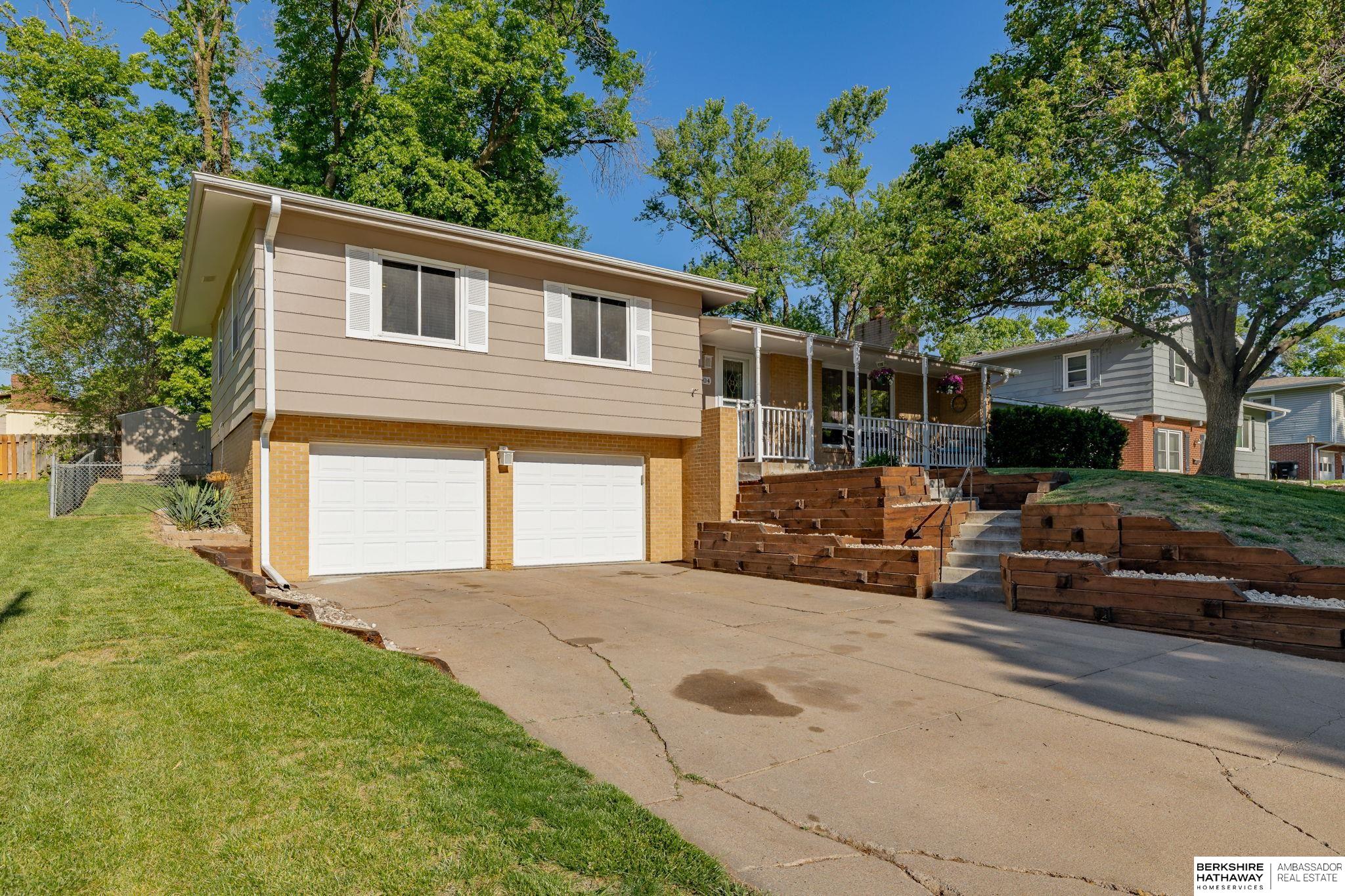 Omaha, Nebraska 68134, United States, 3 Bedrooms Bedrooms, ,2 BathroomsBathrooms,Residential,Pending,132515