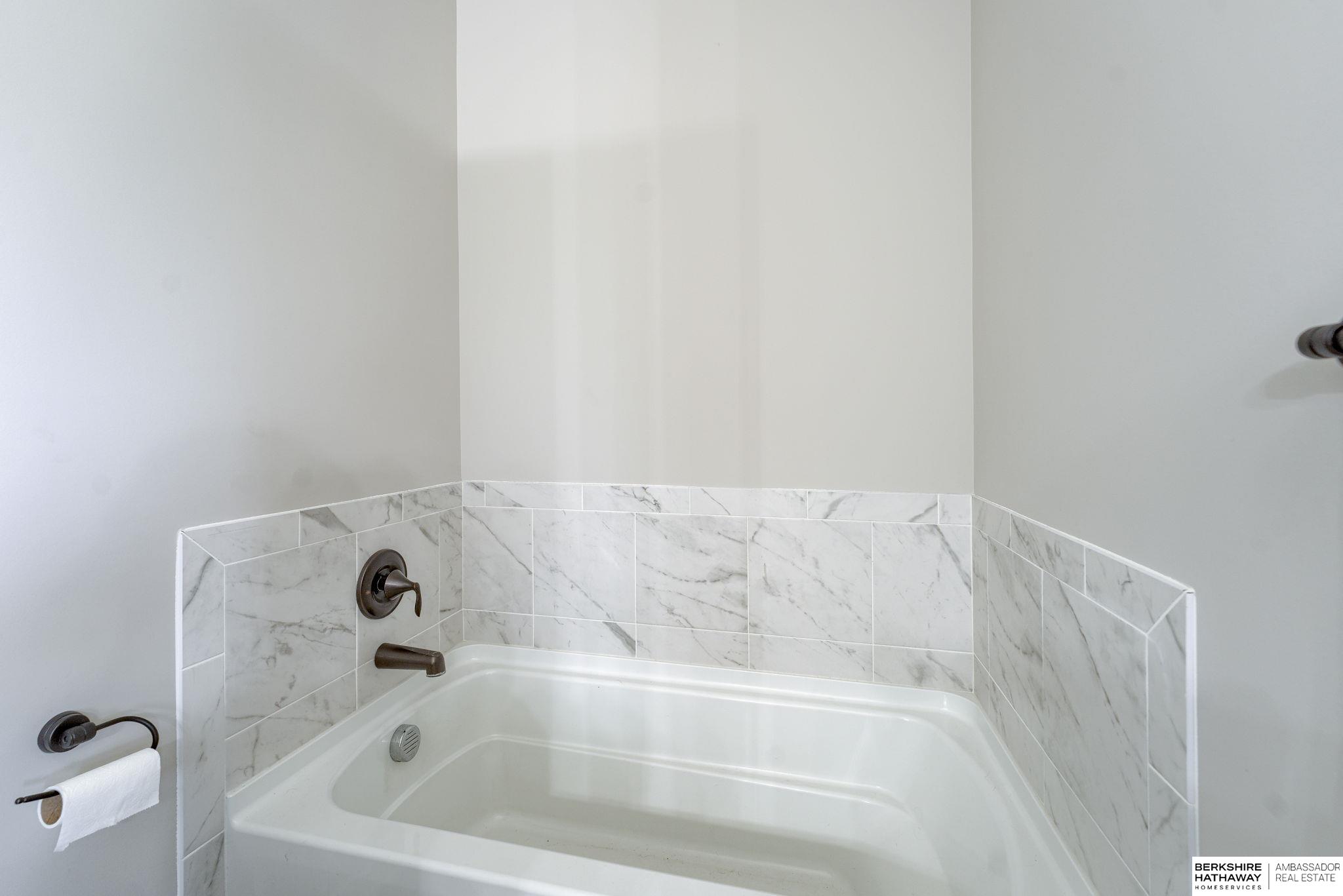 Bellevue, Nebraska 68133, United States, 3 Bedrooms Bedrooms, ,3 BathroomsBathrooms,Residential,Active,178837