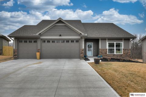Photo of 2015 Geri Circle, Bellevue, NE 68147 (MLS # 22535369)
