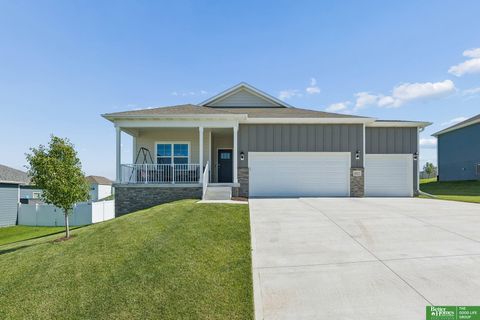 Photo of 6417 Clear Creek Street, Papillion, NE 68157 (MLS # 22617907)