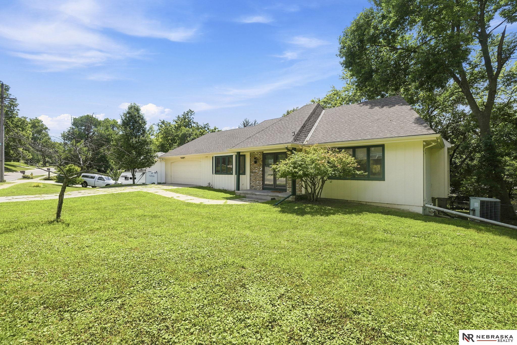 304 Bellevue Boulevard