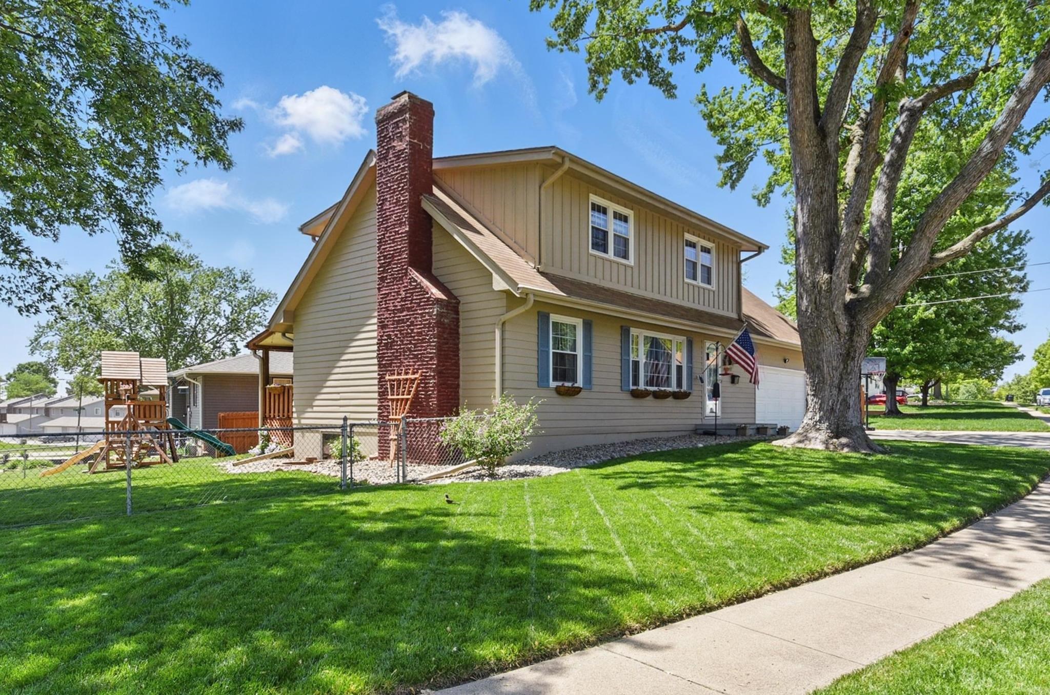 Omaha, Nebraska 68137, United States, 5 Bedrooms Bedrooms, ,3 BathroomsBathrooms,Residential,Active,141192