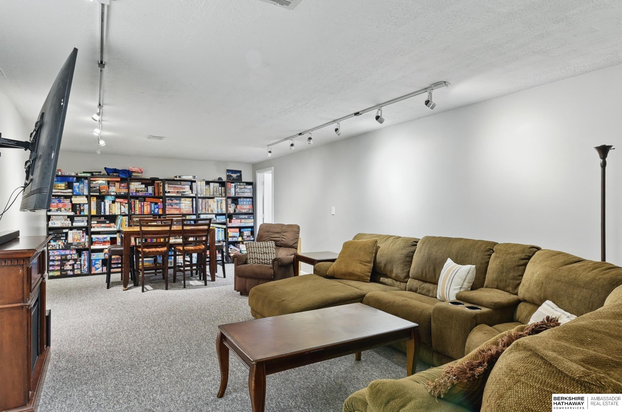 Omaha, Nebraska 68137, United States, 5 Bedrooms Bedrooms, ,3 BathroomsBathrooms,Residential,Active,141192